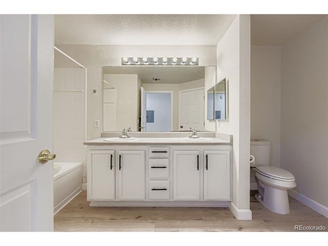 7440 S Blackhawk St 15-103, Englewood, CO 80112