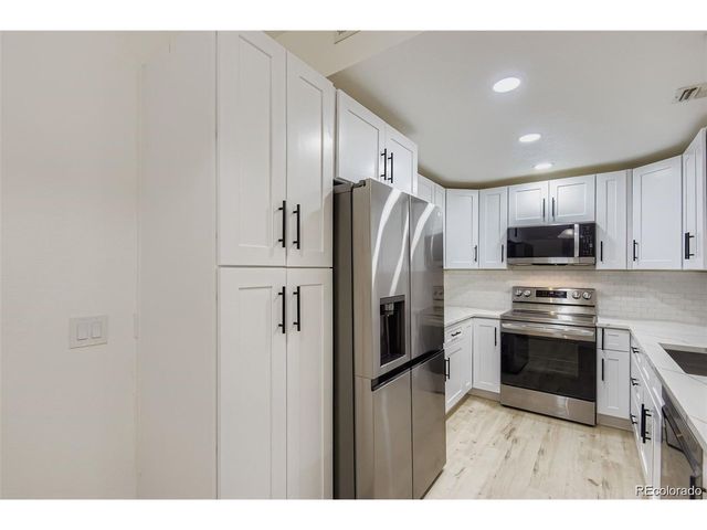 7440 S Blackhawk St 15-103, Englewood, CO 80112