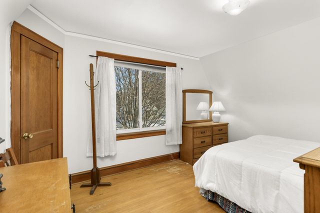 1053 Smith Avenue S, West Saint Paul, MN 55118