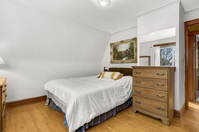 1053 Smith Avenue S, West Saint Paul, MN 55118