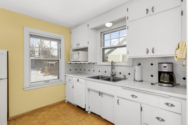 1053 Smith Avenue S, West Saint Paul, MN 55118