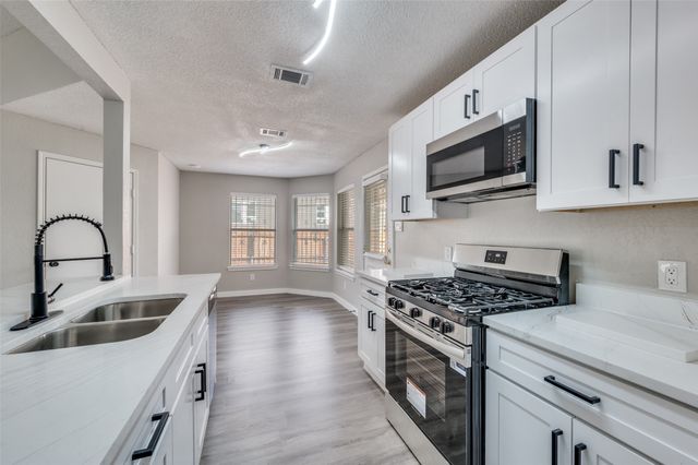2238 Arroyo Avenue, Dallas, TX 75219