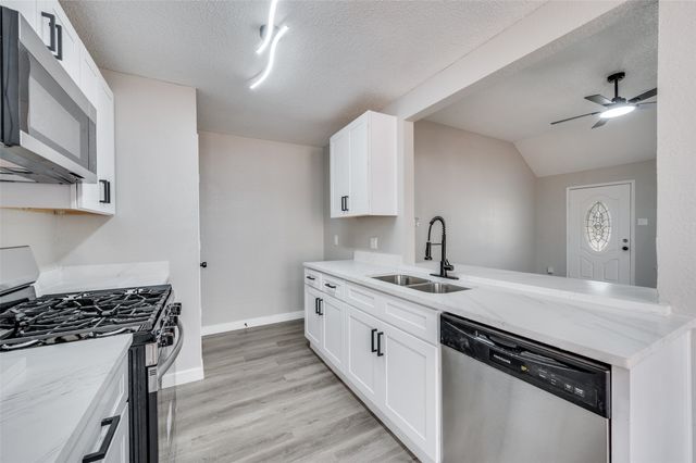 2238 Arroyo Avenue, Dallas, TX 75219