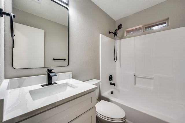 2238 Arroyo Avenue, Dallas, TX 75219
