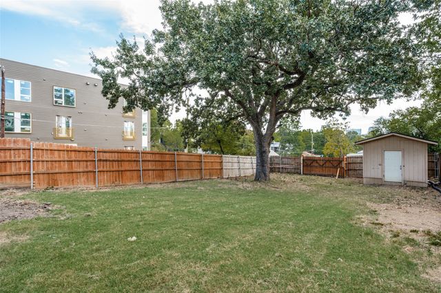 2238 Arroyo Avenue, Dallas, TX 75219