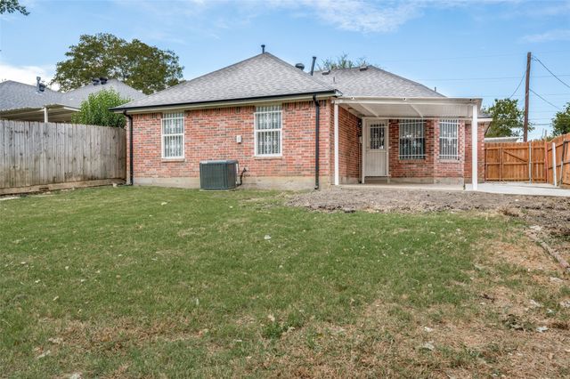 2238 Arroyo Avenue, Dallas, TX 75219