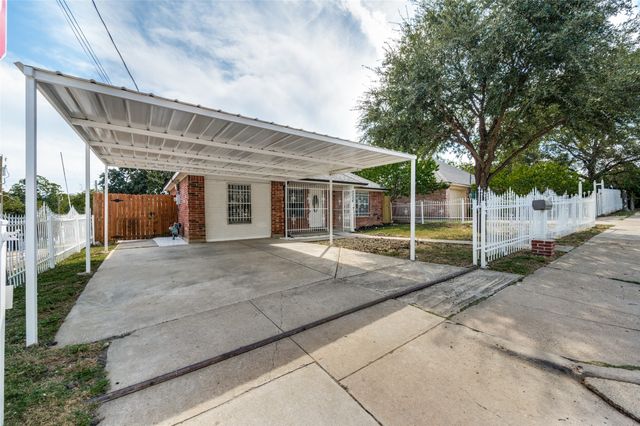 2238 Arroyo Avenue, Dallas, TX 75219