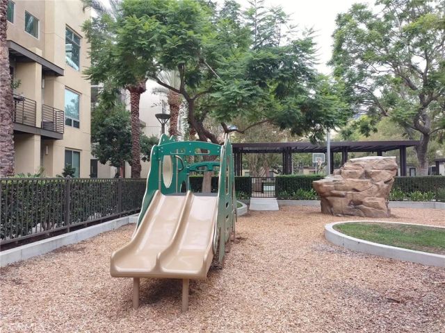 402 Rockefeller 315, Irvine, CA 92612