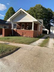 530 W Spring Street, Bloomfield, IN 47424