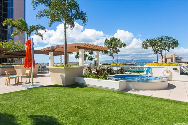 555 South Street 208, Honolulu, HI 96813