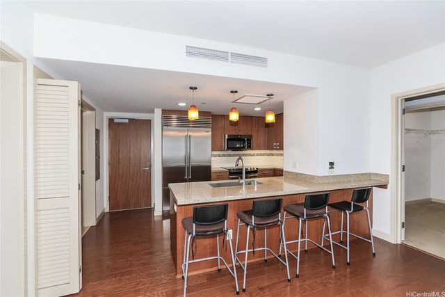 555 South Street 208, Honolulu, HI 96813