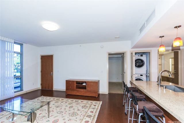 555 South Street 208, Honolulu, HI 96813