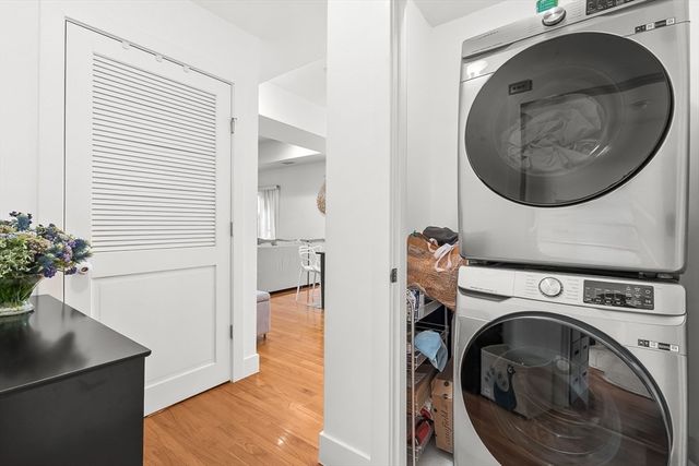 310 Hammond Pond Pkwy 301, Brookline, MA 02467