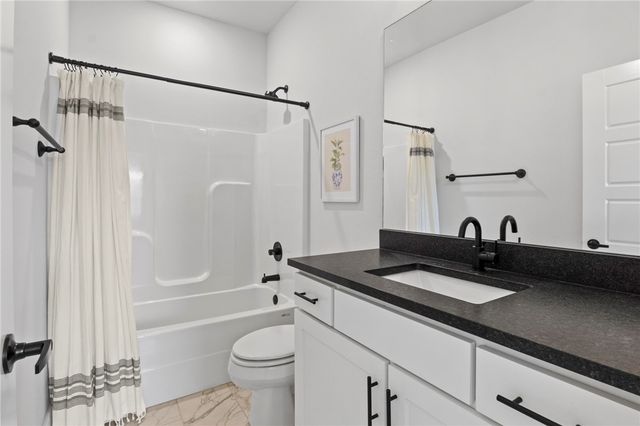 2963 N Whistle Post Drive, Fayetteville, AR 72704