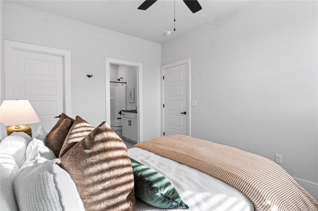 2963 N Whistle Post Drive, Fayetteville, AR 72704