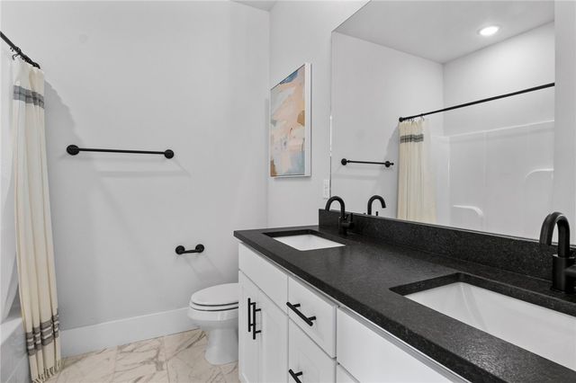 2963 N Whistle Post Drive, Fayetteville, AR 72704