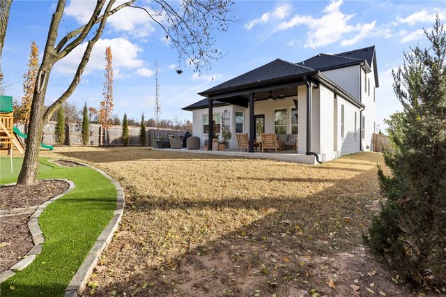 2963 N Whistle Post Drive, Fayetteville, AR 72704