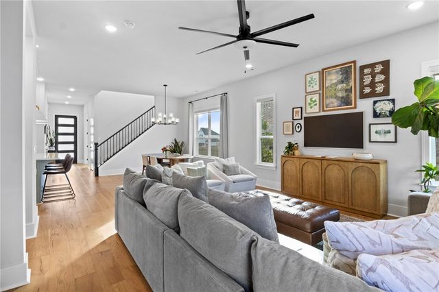 2963 N Whistle Post Drive, Fayetteville, AR 72704