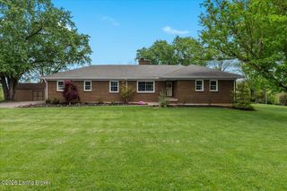3901 Carriage Hill Dr, Crestwood, KY 40014