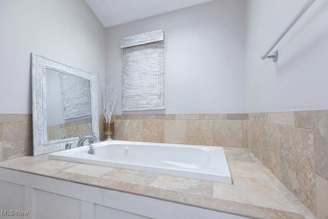 2051 Kingsborough Drive, Painesville, OH 44077