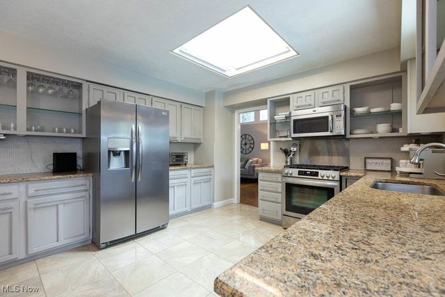 2051 Kingsborough Drive, Painesville, OH 44077