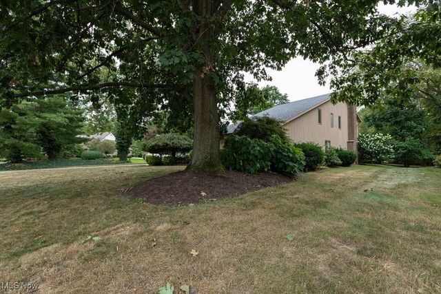 2051 Kingsborough Drive, Painesville, OH 44077