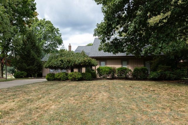 2051 Kingsborough Drive, Painesville, OH 44077