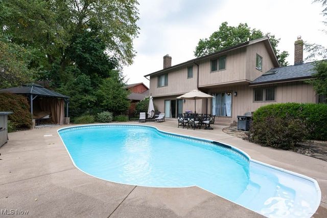 2051 Kingsborough Drive, Painesville, OH 44077