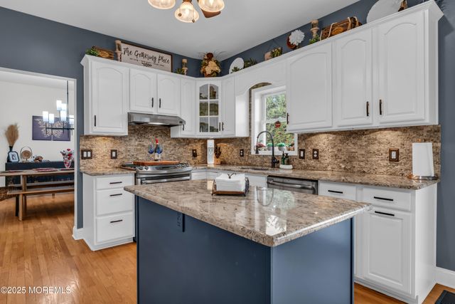 19 Maryann Place, Toms River, NJ 08753