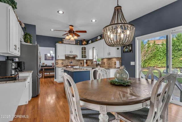 19 Maryann Place, Toms River, NJ 08753