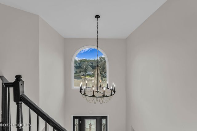 19 Maryann Place, Toms River, NJ 08753