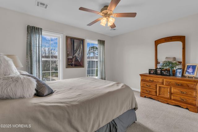 19 Maryann Place, Toms River, NJ 08753