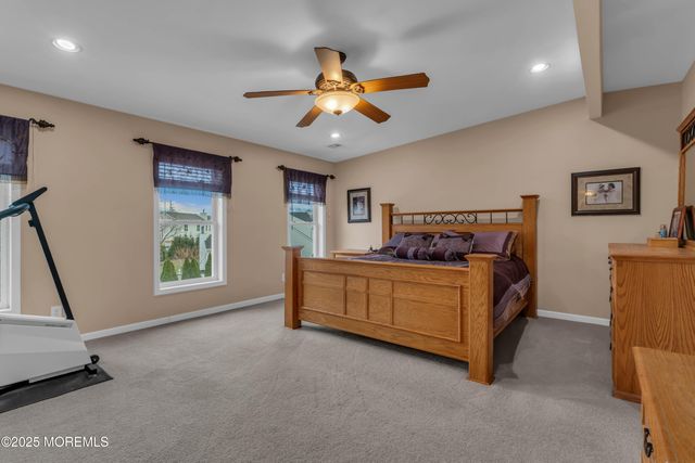 19 Maryann Place, Toms River, NJ 08753