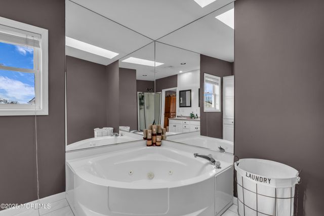 19 Maryann Place, Toms River, NJ 08753