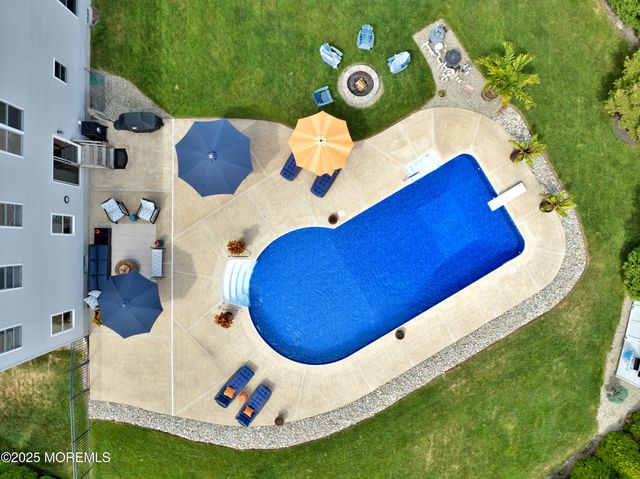 19 Maryann Place, Toms River, NJ 08753