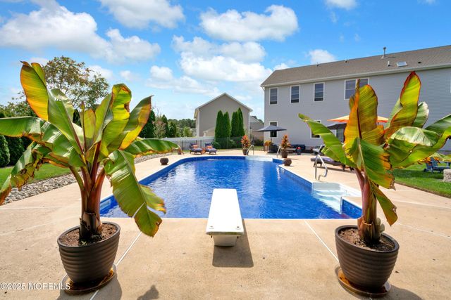 19 Maryann Place, Toms River, NJ 08753