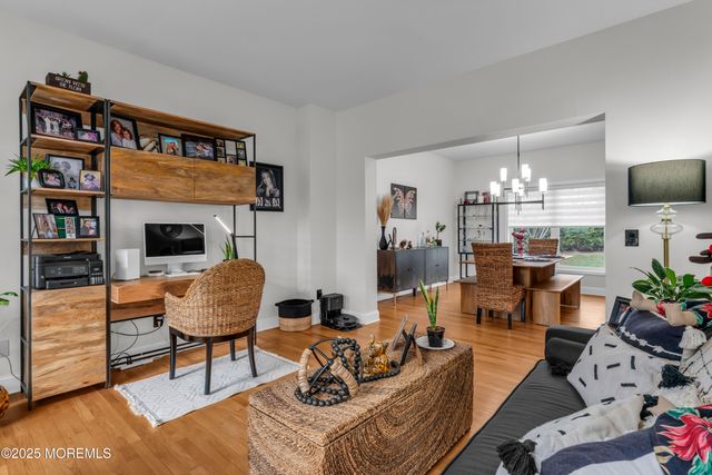 19 Maryann Place, Toms River, NJ 08753