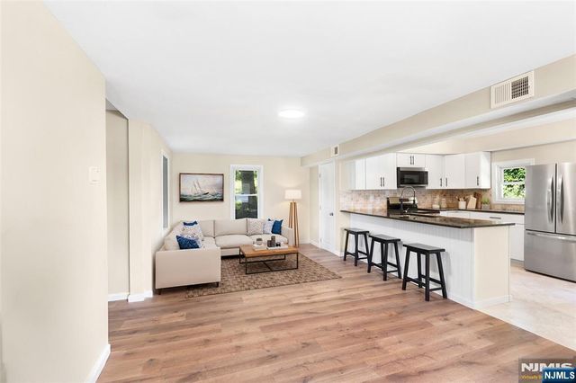 72 Koclas Drive, Netcong Borough, NJ 07857