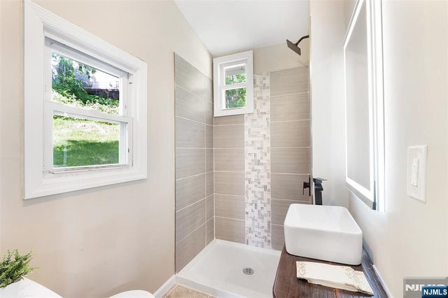 72 Koclas Drive, Netcong Borough, NJ 07857