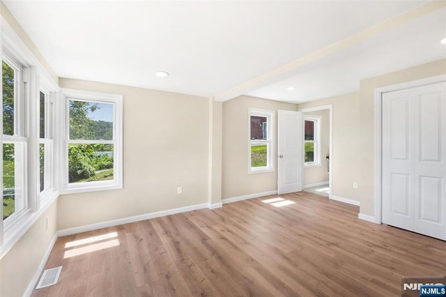 72 Koclas Drive, Netcong Borough, NJ 07857