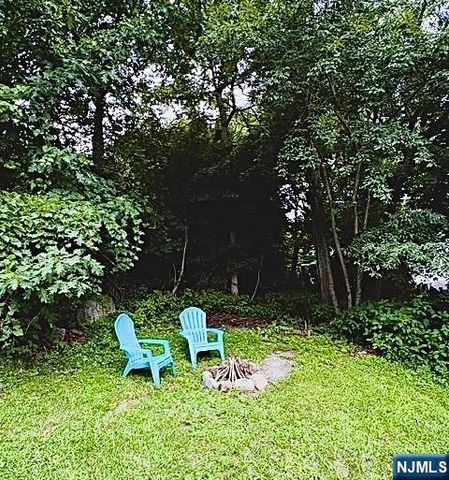 72 Koclas Drive, Netcong Borough, NJ 07857