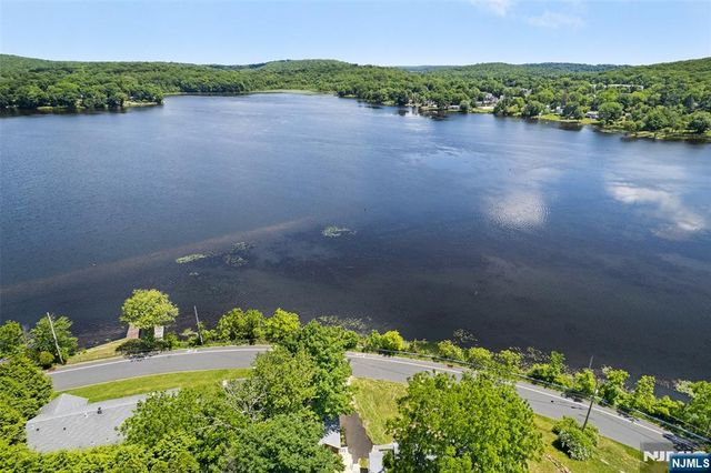 72 Koclas Drive, Netcong Borough, NJ 07857