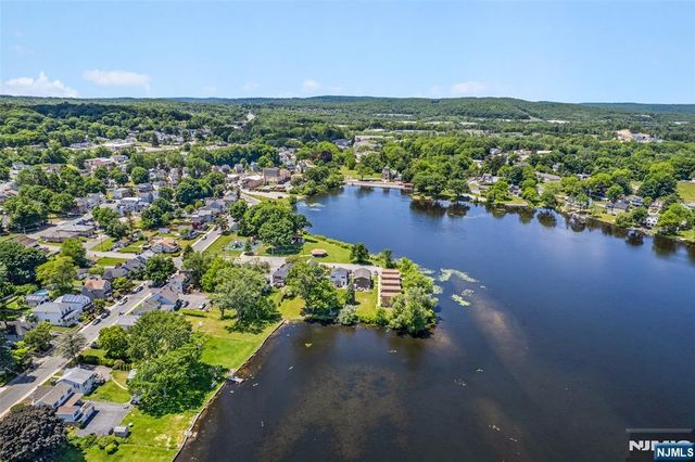 72 Koclas Drive, Netcong Borough, NJ 07857