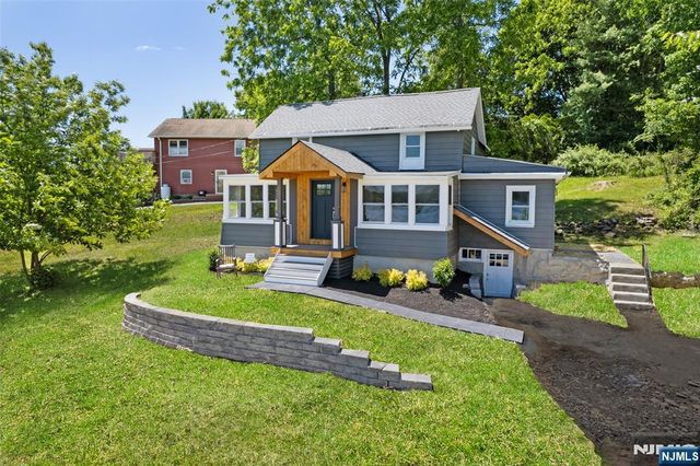 72 Koclas Drive, Netcong Borough, NJ 07857