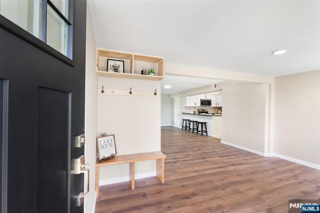 72 Koclas Drive, Netcong Borough, NJ 07857