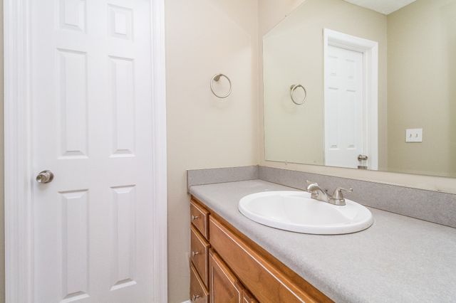 101 Wortham Ct, La Vergne, TN 37086