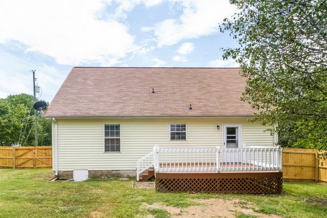 101 Wortham Ct, La Vergne, TN 37086