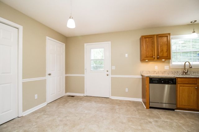 101 Wortham Ct, La Vergne, TN 37086