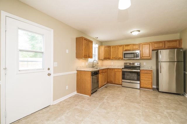 101 Wortham Ct, La Vergne, TN 37086