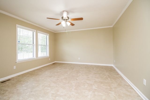 101 Wortham Ct, La Vergne, TN 37086